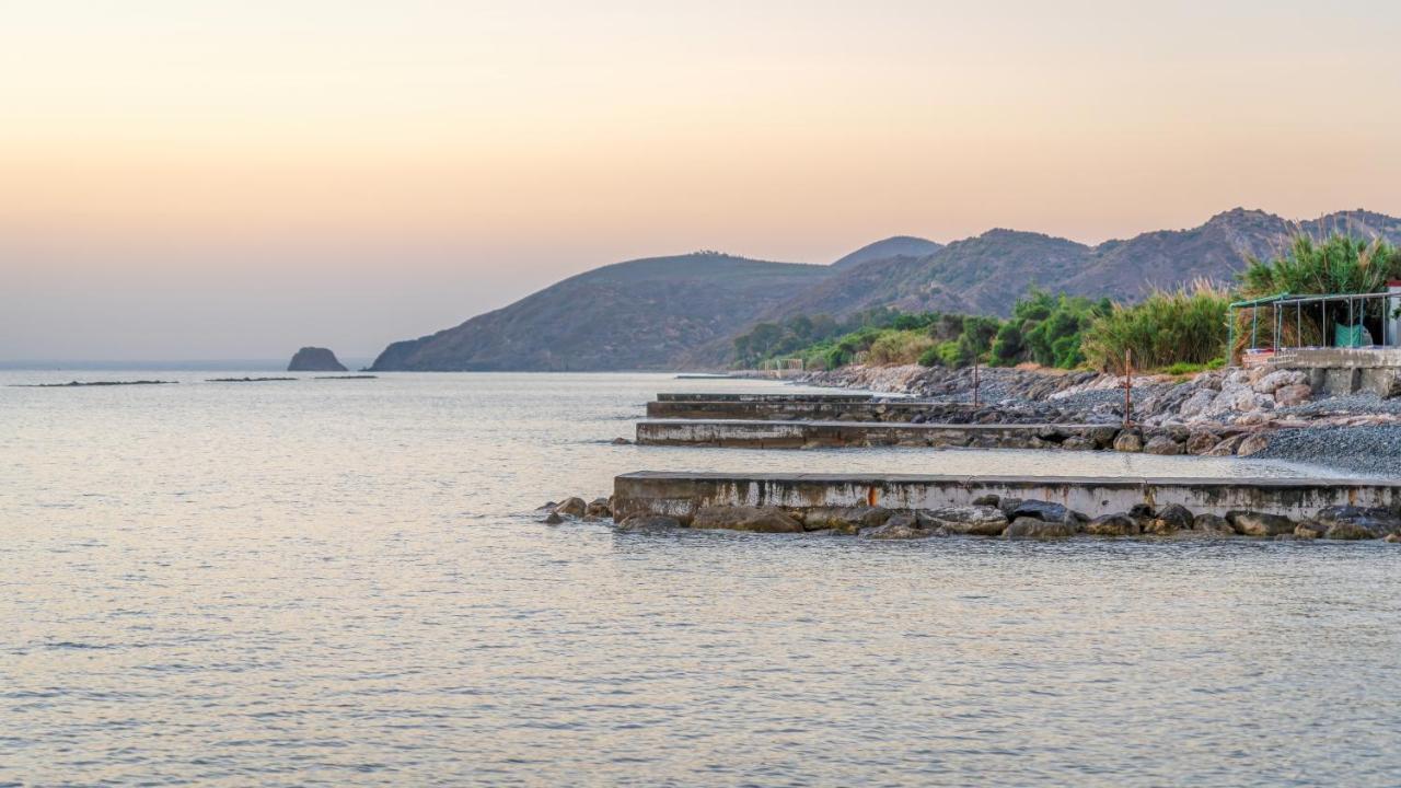 Tylos Beach Hotel Kato Pyrgos Eksteriør billede