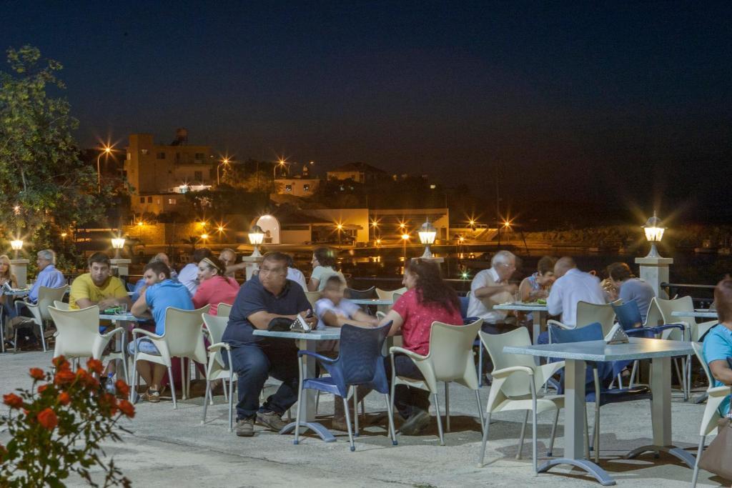 Tylos Beach Hotel Kato Pyrgos Eksteriør billede